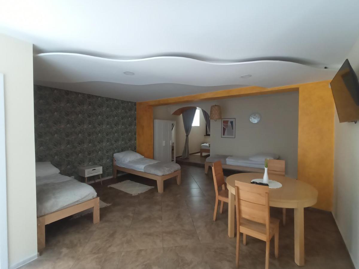 592 Apartment Boguszow-Gorce